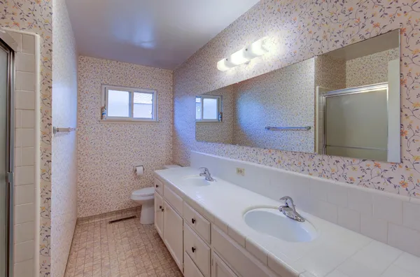 $429,500 | 6656 North Dearing Avenue, Fresno, CA 93710