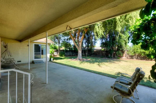$429,500 | 6656 North Dearing Avenue, Fresno, CA 93710