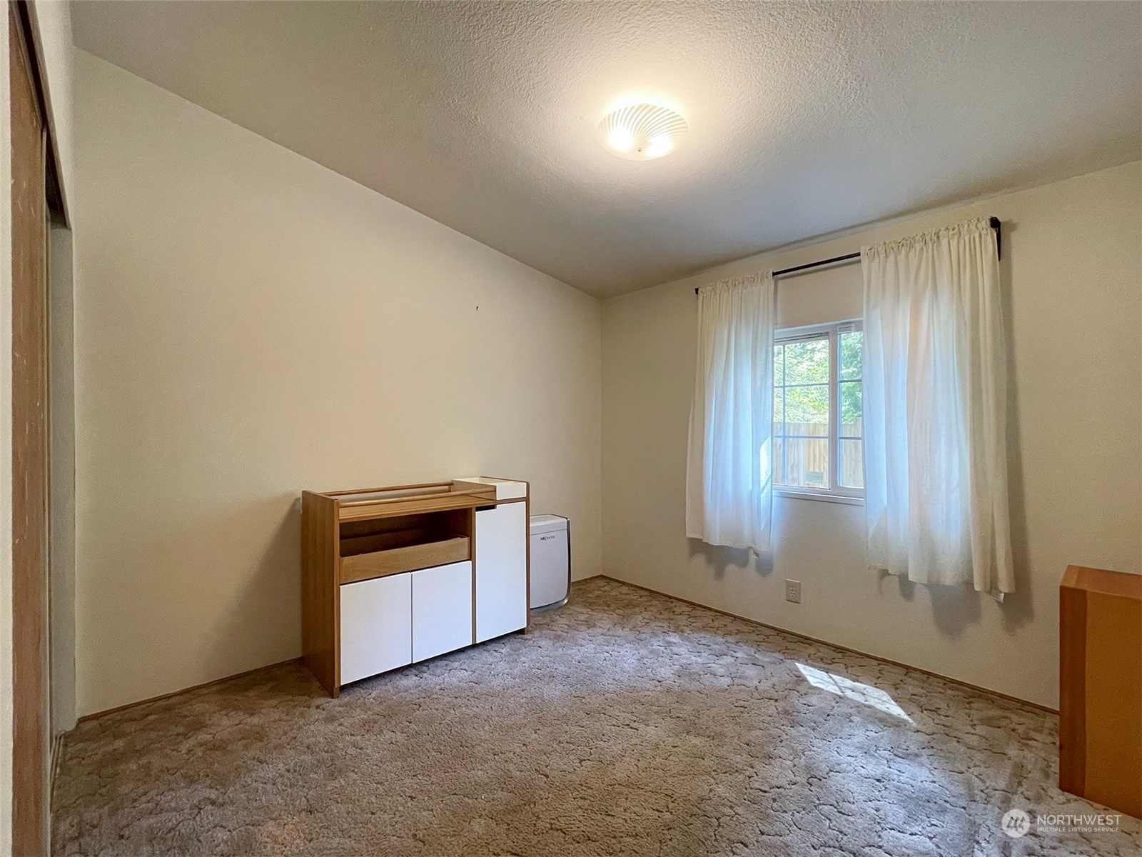 1010 Lemmon Road Port Angeles, WA 98362 - Photo 26 of 40 an empty room with windows