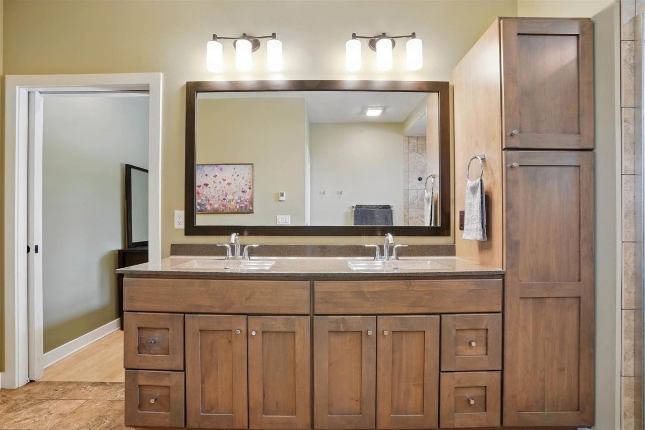 1210 Wood Lily Road Solon, IA 52333 - Photo 19 of 52 Gallery Image 19