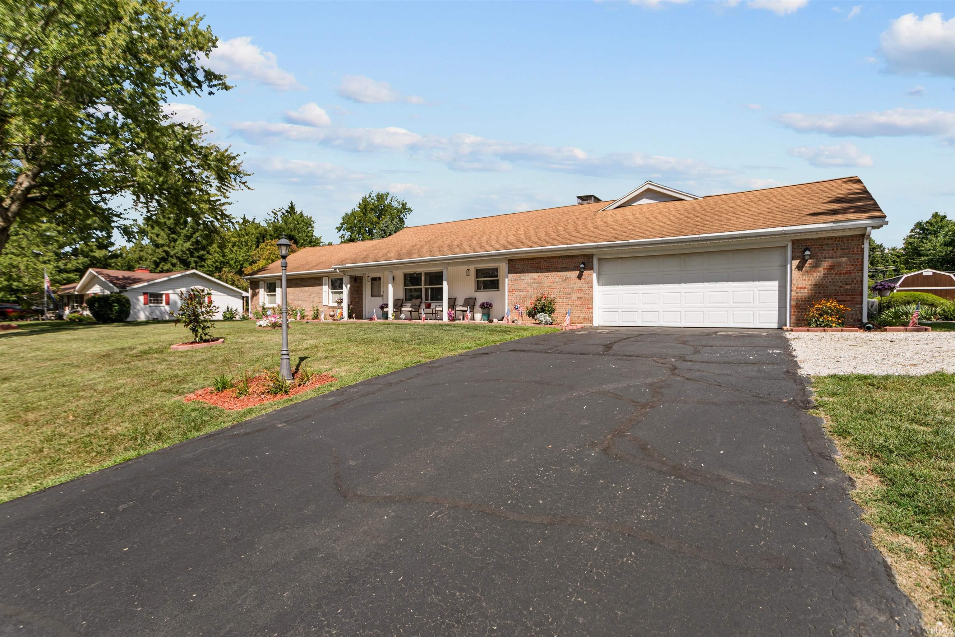 1908 Greytwig Drive Kokomo, IN 46902 - Photo 4 of 27