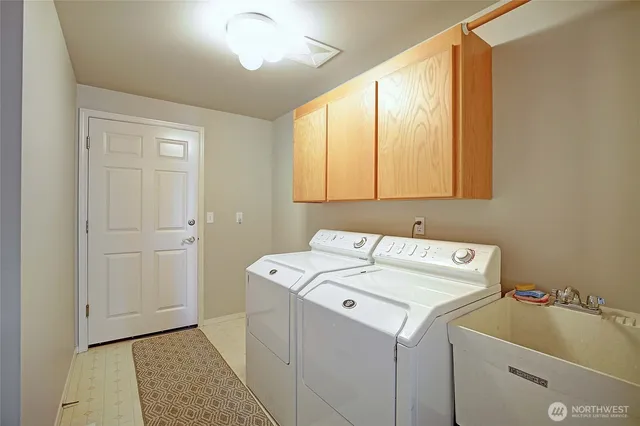 $975,000 | 1451 South Sloan Place, Camano Island, WA 98282