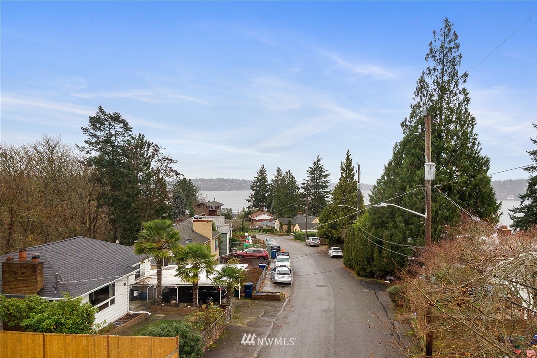 10651 Rustic Road South Seattle, WA 98178 - Photo 2 of 34 a view of a terrace with sitting area