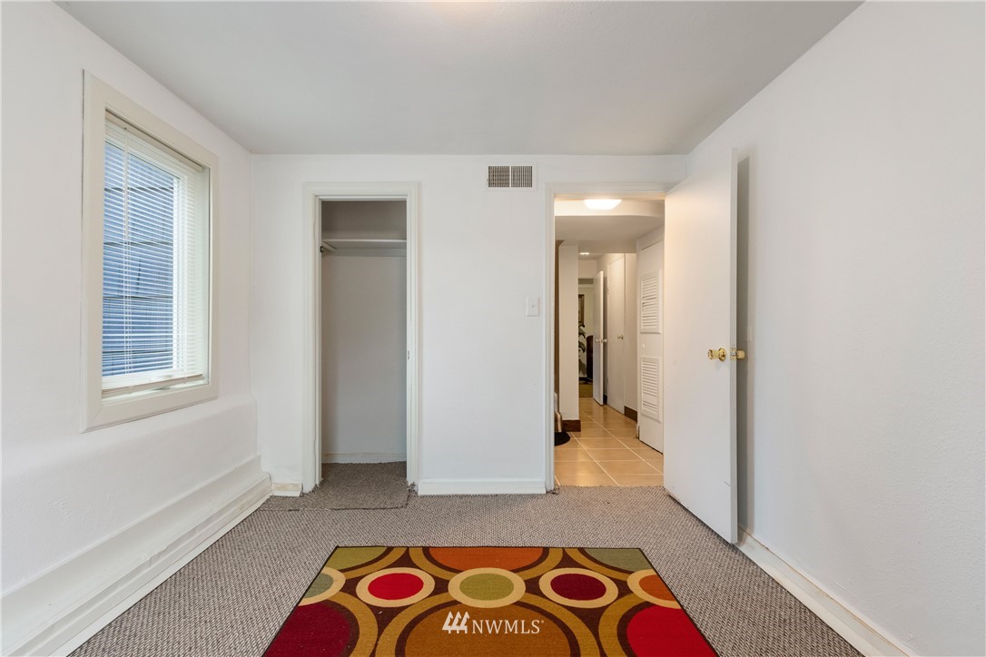 10651 Rustic Road South Seattle, WA 98178 - Photo 28 of 34 a view of an entryway with bedroom