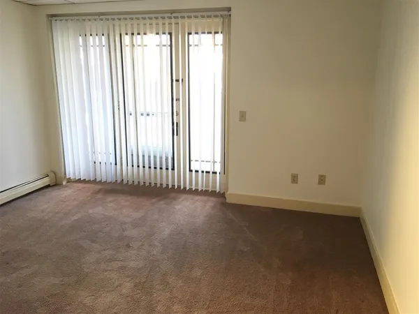 $1,687 | 610 Union Street, Unit 102, Manchester, NH 03104