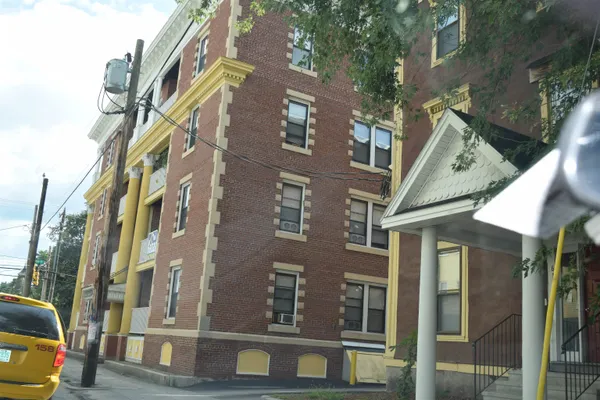 $1,687 | 610 Union Street, Unit 102, Manchester, NH 03104