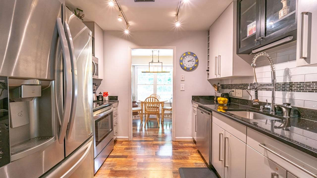 116 Shady Spring Place Durham, NC 27713 - Photo 17 of 30 Kitchen