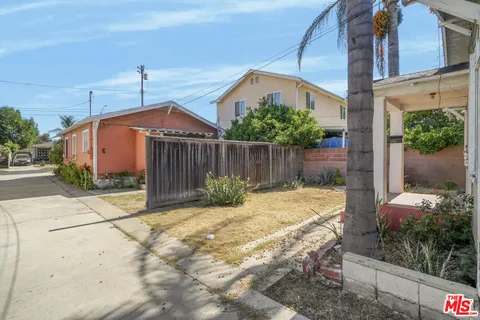 $700,000 | 586 West MacArthur Avenue, San Pedro, CA 90731