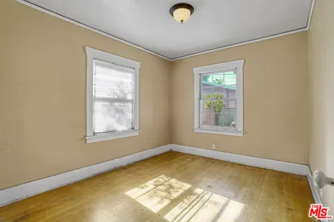 $700,000 | 586 West MacArthur Avenue, San Pedro, CA 90731