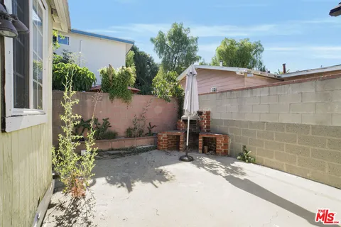 $700,000 | 586 West MacArthur Avenue, San Pedro, CA 90731