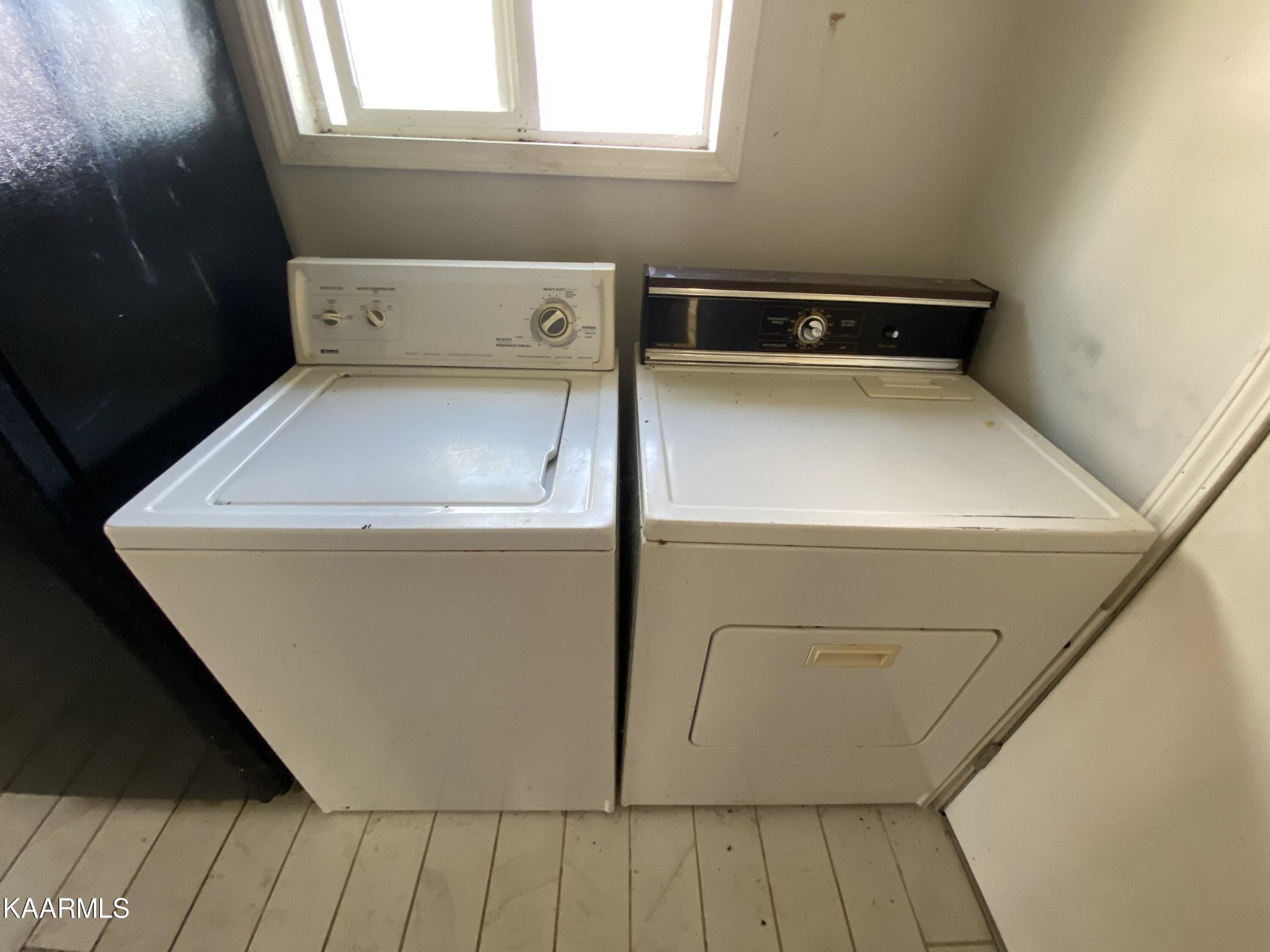 436 Fox Creek Road Crossville, TN 38571 - Photo 22 of 22 a utility room with dryer and washer