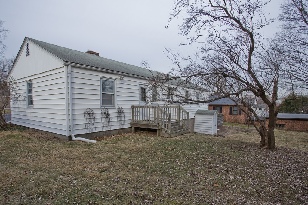 304 Westfield Road Holyoke, MA 01040 - Photo 4 of 21 Gallery Image 4