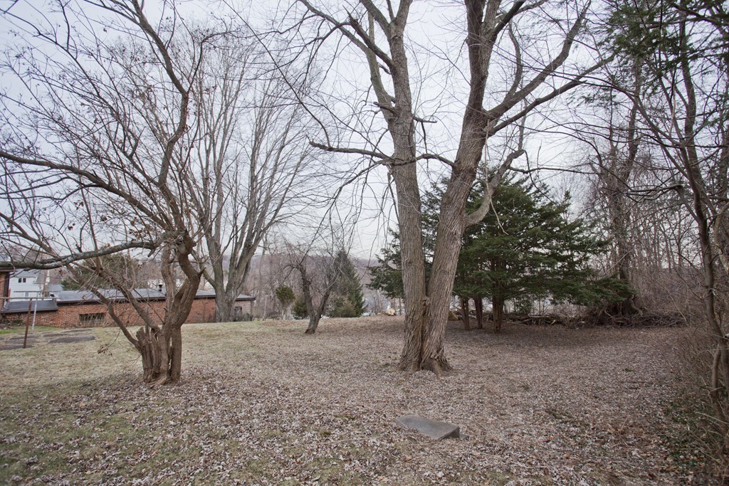 304 Westfield Road Holyoke, MA 01040 - Photo 5 of 21 Gallery Image 5