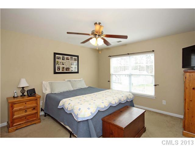 1913 Summit Ridge Lane Kannapolis, NC 28083 - Photo 4 of 15 Gallery Image 4