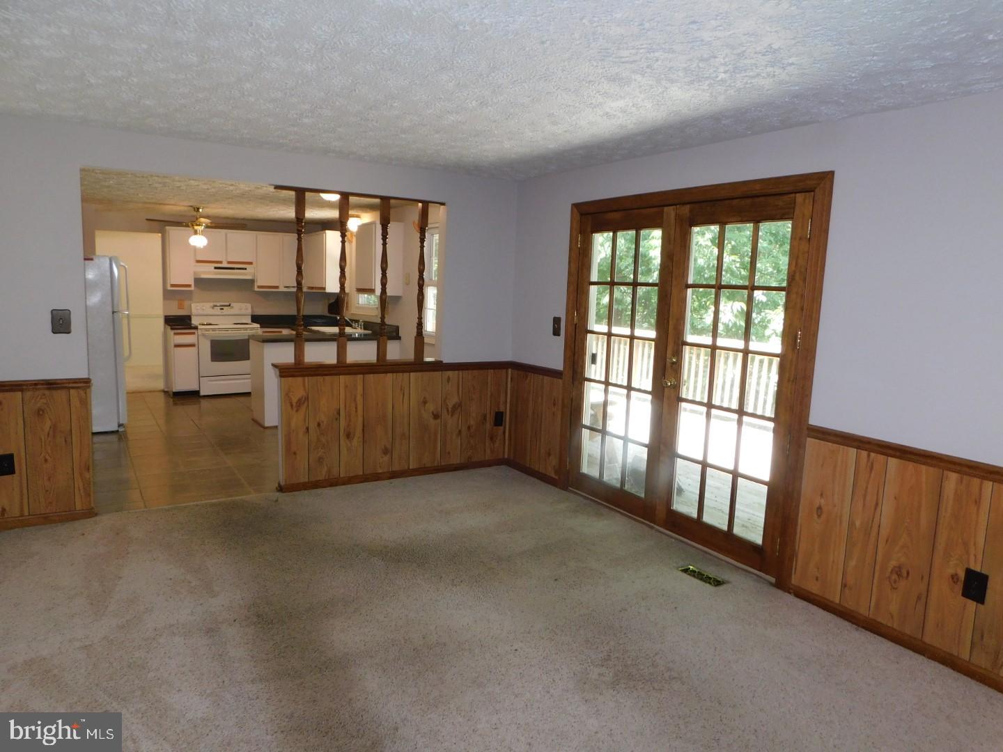 8488 Magic Tree Court Springfield, VA 22153 - Photo 3 of 29 Gallery Image 3