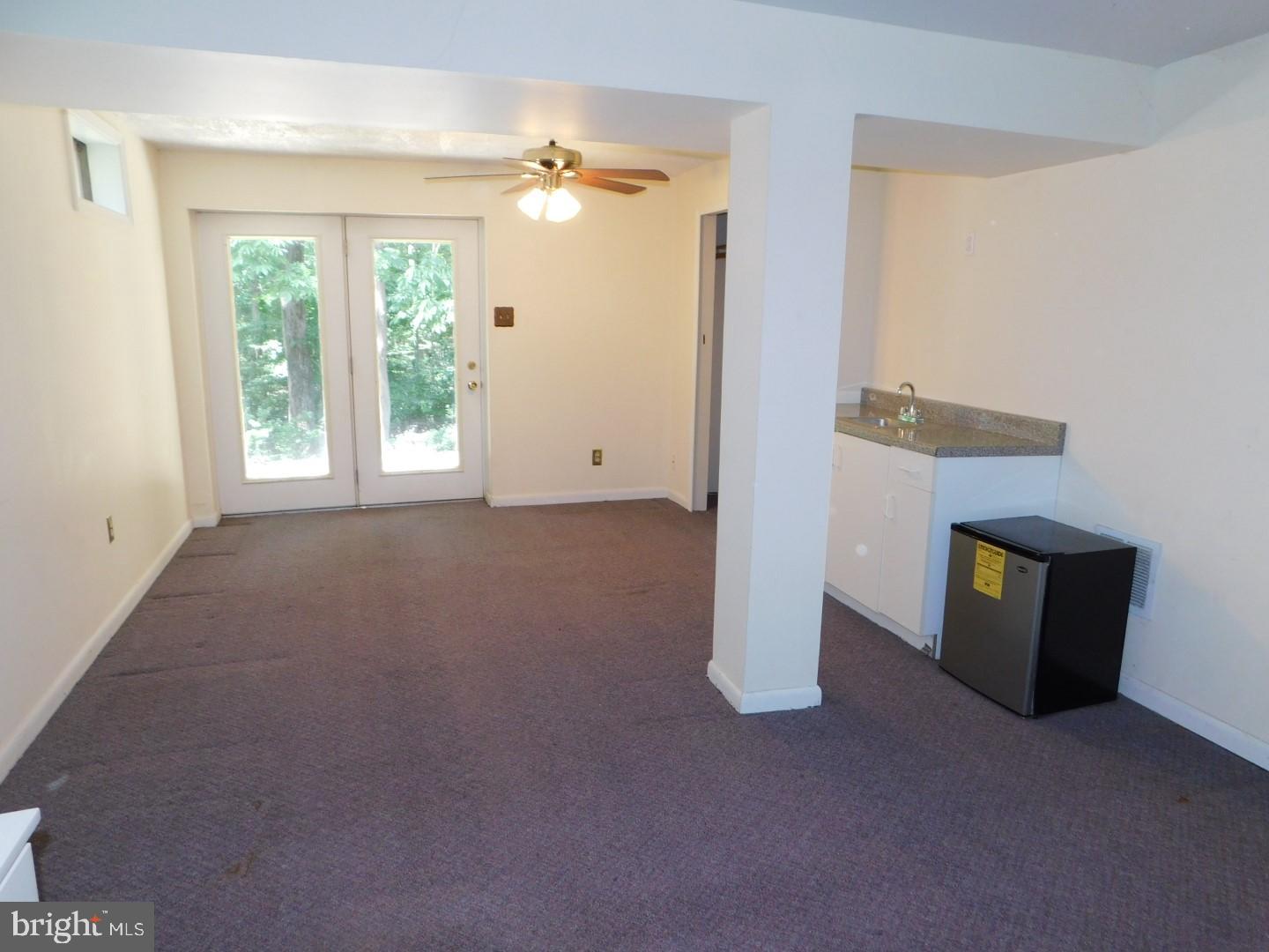 8488 Magic Tree Court Springfield, VA 22153 - Photo 4 of 29 Gallery Image 4