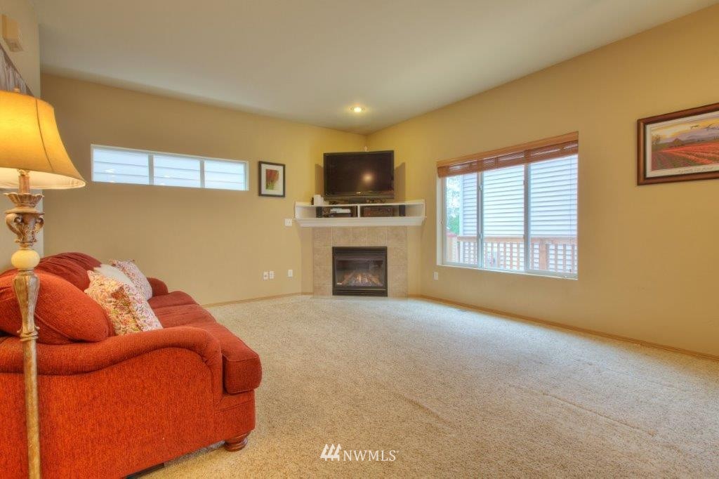 19304 24th Avenue Southeast Bothell, WA 98012 - Photo 6 of 21 Gallery Image 6