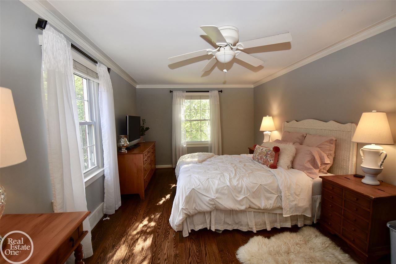 488 Fisher Road Grosse Pointe Farms, MI 48230 - Photo 17 of 40