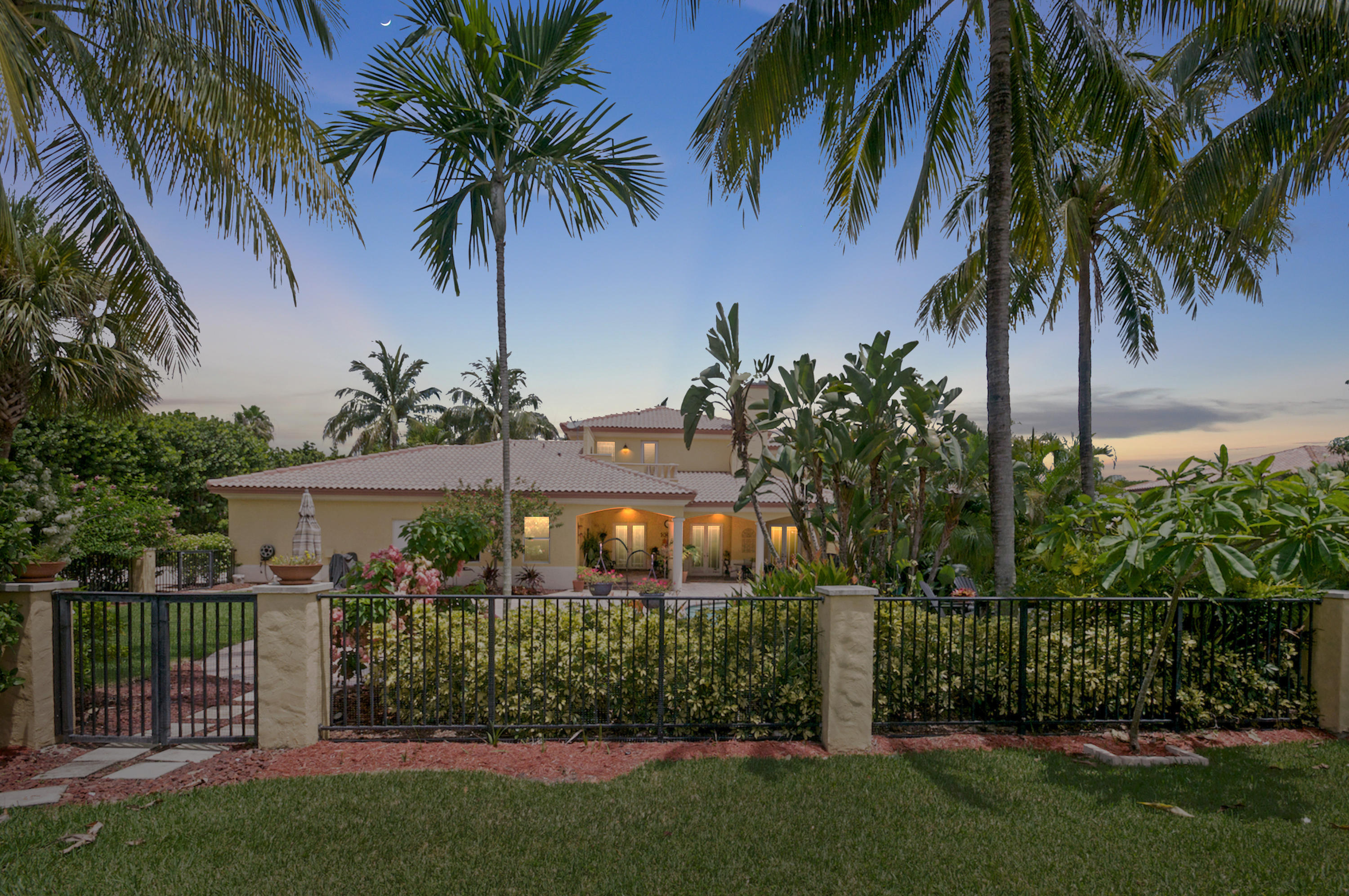 2198 Hermosa Road Boca Raton, FL 33486 - Photo 20 of 28 Rear Exterior