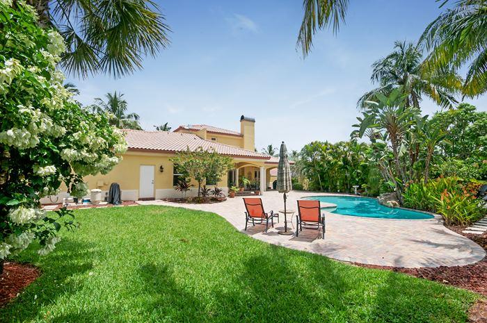 2198 Hermosa Road Boca Raton, FL 33486 - Photo 2 of 28 Exterior Back