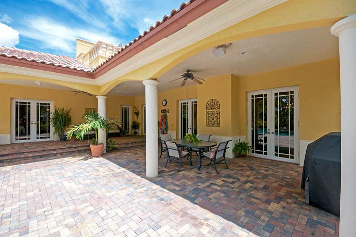 2198 Hermosa Road Boca Raton, FL 33486 - Photo 21 of 28 Covered Patio
