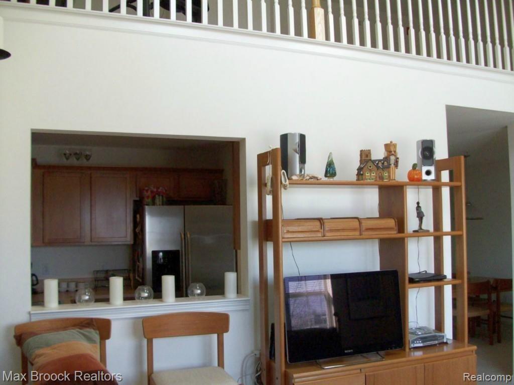 1107 Beaver Run, Unit 78 Troy, MI 48083 - Photo 9 of 21 LR & Loft from front.jpg