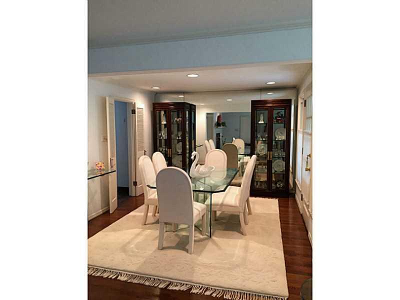 701 Pinetree Road Mt. Lebanon, PA 15243 - Photo 6 of 25 Dining Room.