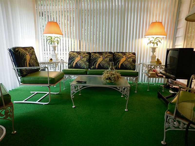 701 Pinetree Road Mt. Lebanon, PA 15243 - Photo 9 of 25 Sunroom.
