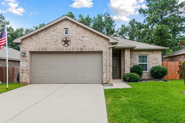 $2,000 | 18682 Legend Oaks Drive, Magnolia, TX 77355