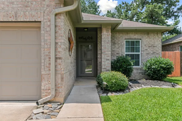 $2,000 | 18682 Legend Oaks Drive, Magnolia, TX 77355
