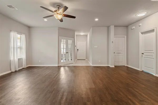 $2,000 | 18682 Legend Oaks Drive, Magnolia, TX 77355