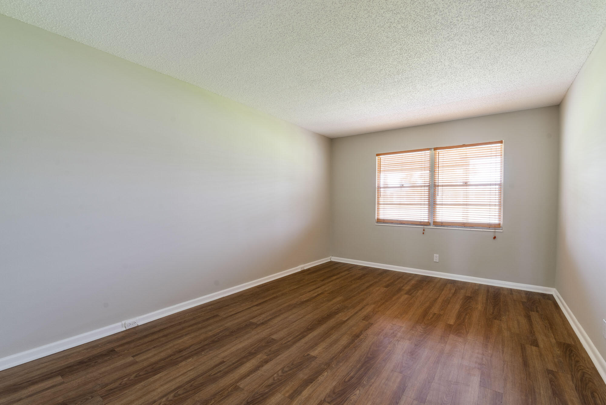 1078 Guildford East, Unit E Boca Raton, FL 33434 - Photo 11 of 14 _IMG4002