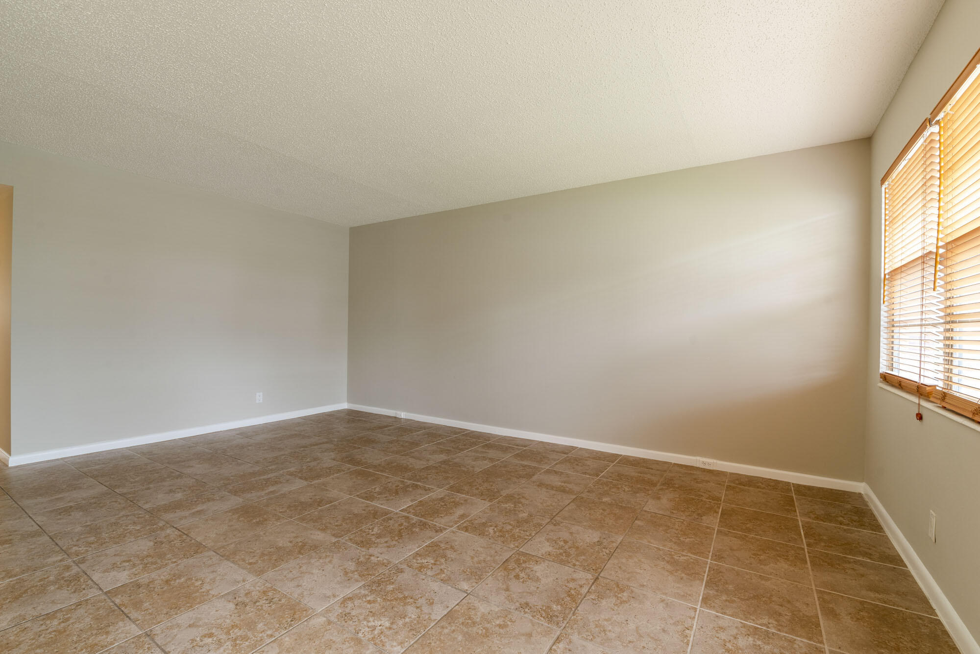 1078 Guildford East, Unit E Boca Raton, FL 33434 - Photo 10 of 14 _IMG4006