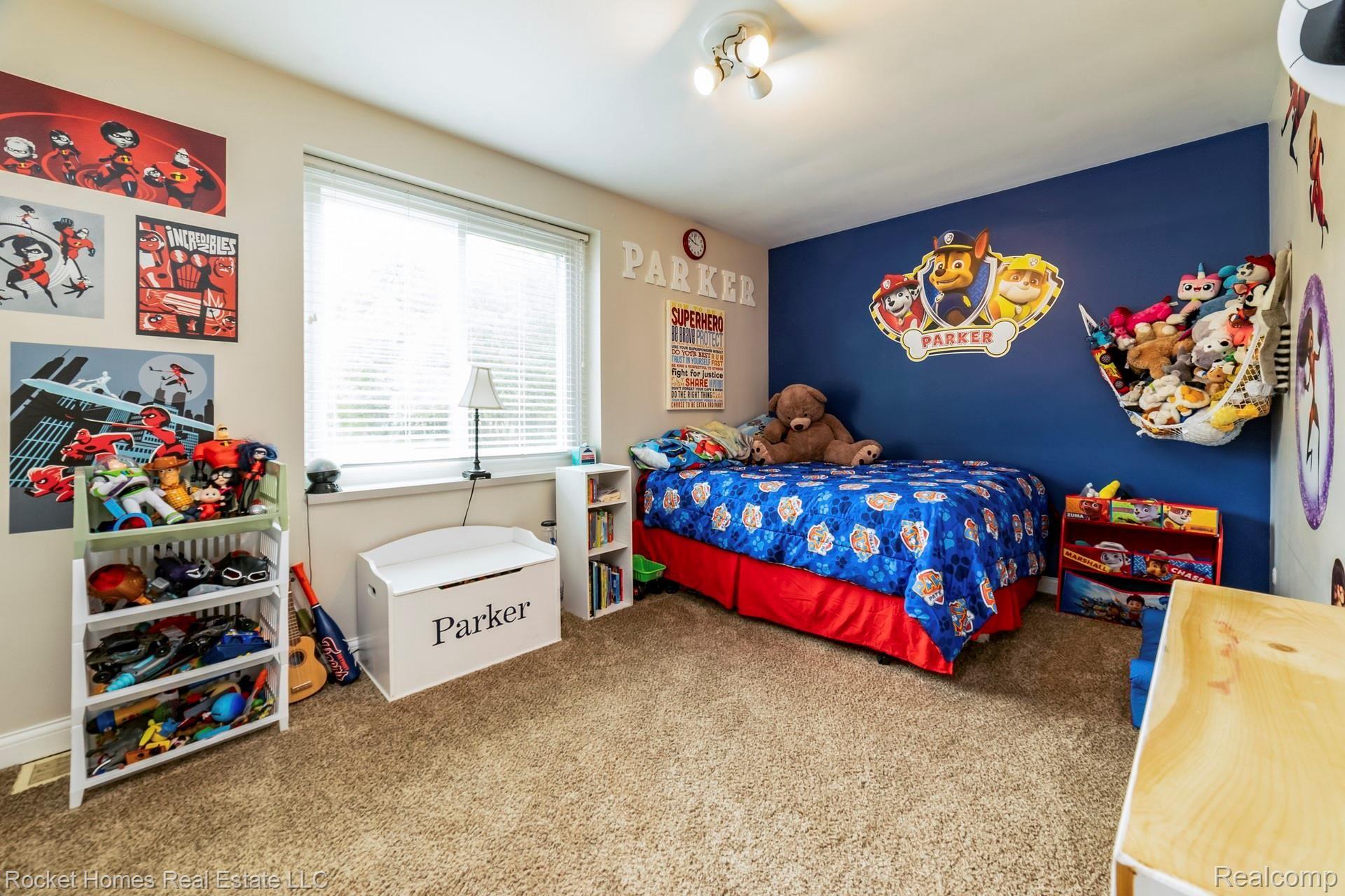 6920 Drake Road West Bloomfield, MI 48322 - Photo 19 of 26 018-photo-bedroom-7088849.jpg