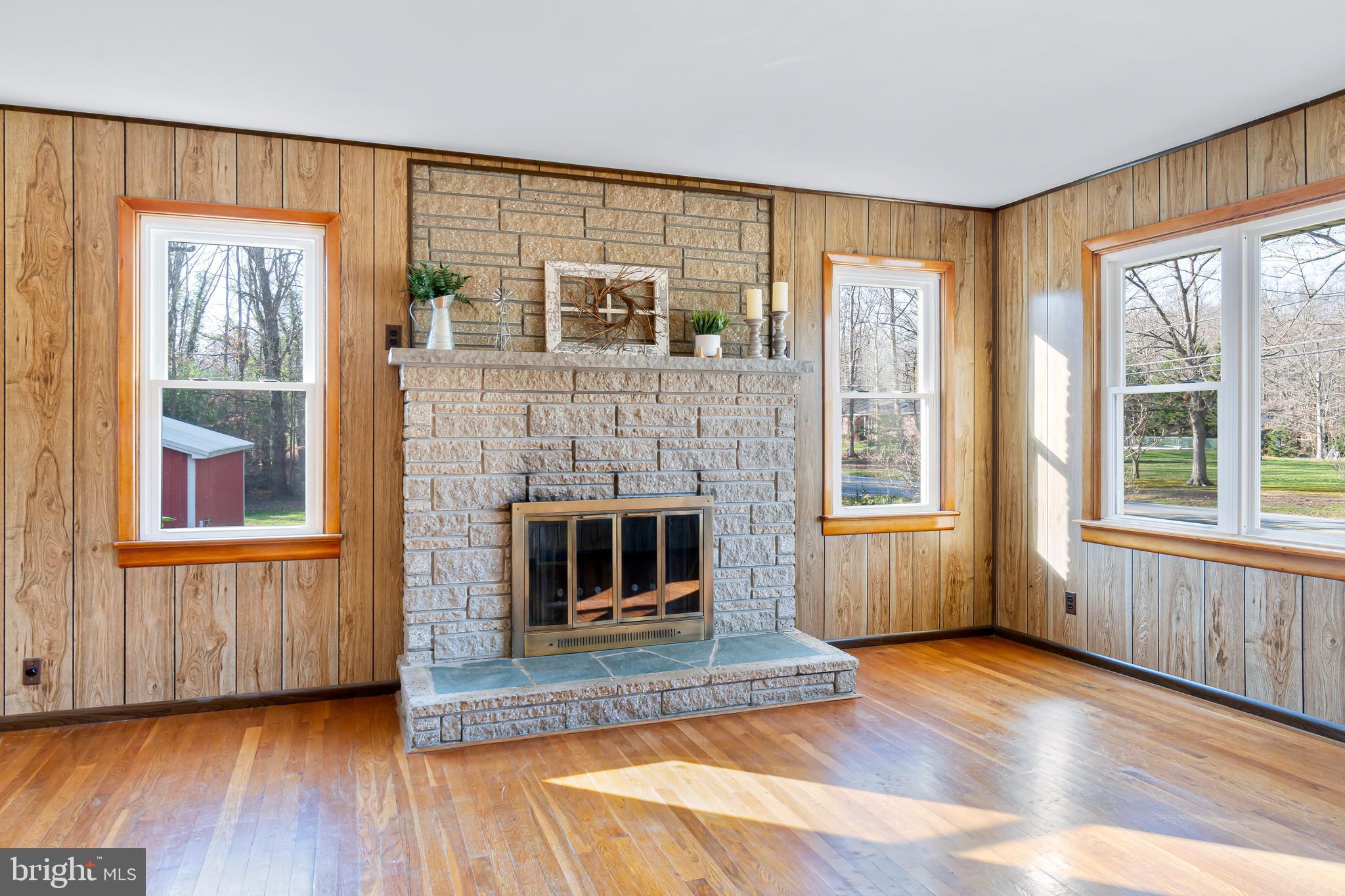 60 Razor Strap Road North East, MD 21901 - Photo 5 of 27 LIVING ROOM WITH FIREPLACE