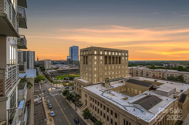 $359,990 | 333 West Trade Street, Unit 905, Charlotte, NC 28202