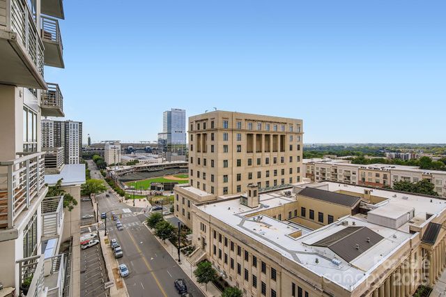 $359,990 | 333 West Trade Street, Unit 905, Charlotte, NC 28202