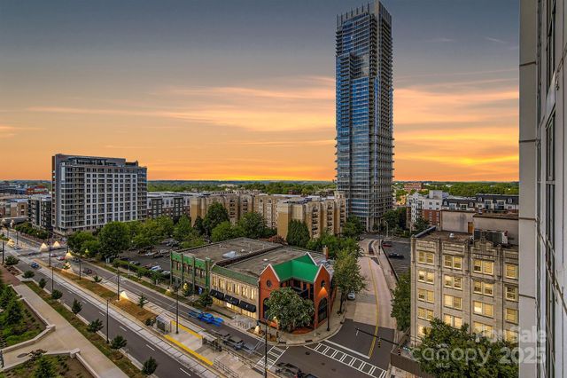 $359,990 | 333 West Trade Street, Unit 905, Charlotte, NC 28202