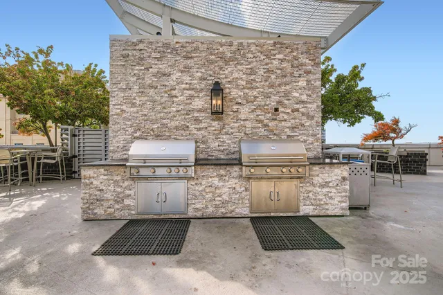 $359,990 | 333 West Trade Street, Unit 905, Charlotte, NC 28202