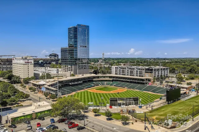 $359,990 | 333 West Trade Street, Unit 905, Charlotte, NC 28202