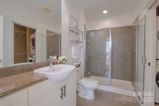 $359,990 | 333 West Trade Street, Unit 905, Charlotte, NC 28202