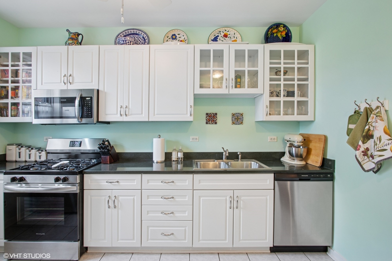 502 Sheridan Road, Unit 1W Evanston, IL 60202 - Photo 10 of 24 Gallery Image 10