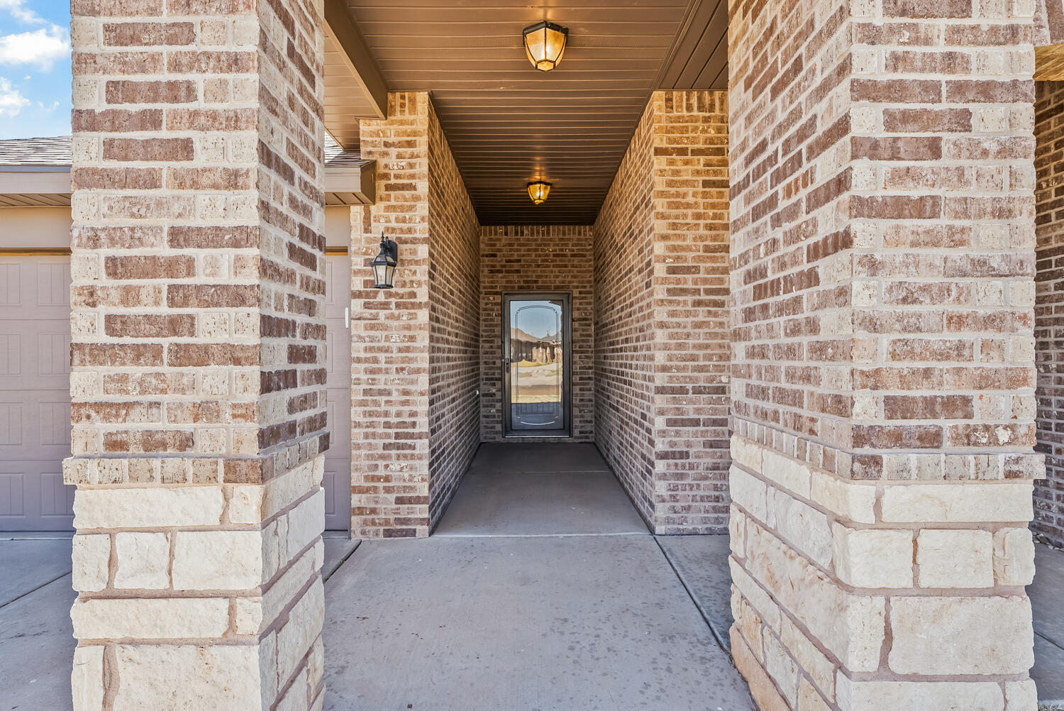 7027 37th Street Lubbock, TX 79407 - Photo 3 of 36 a view of entryway
