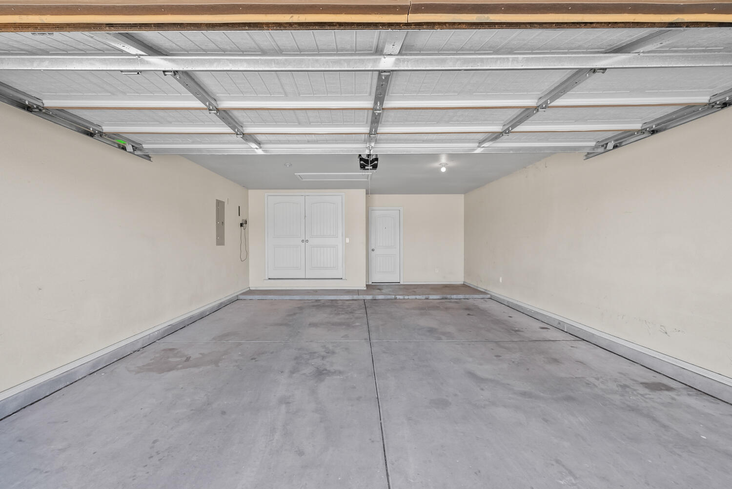 7027 37th Street Lubbock, TX 79407 - Photo 33 of 36 a view of an empty room