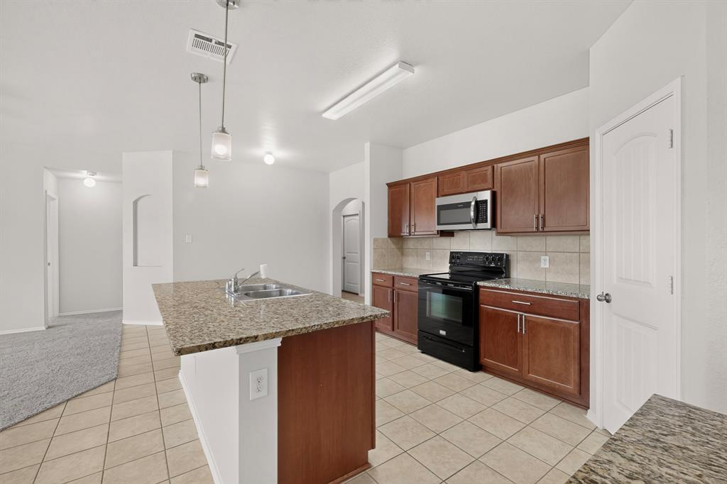 2425 Willard Way Forney, TX 75126 - Photo 17 of 39
