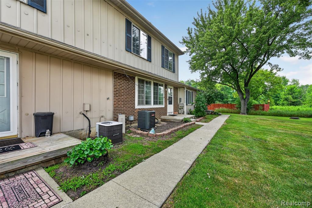 8324 North Genesee Road Mount Morris, MI 48458 - Photo 5 of 33 Gallery Image 5