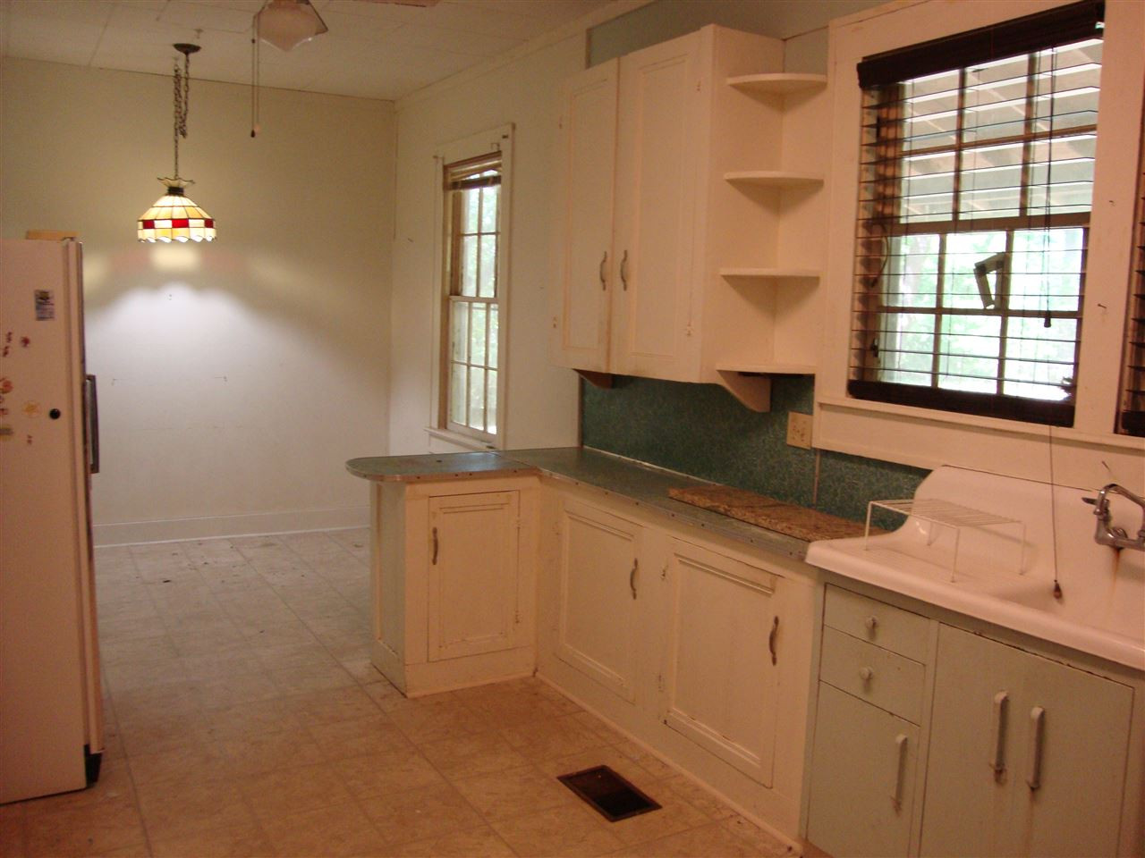 193 Lakeshore Road Jackson, MS 39212 - Photo 12 of 17 Photo 12