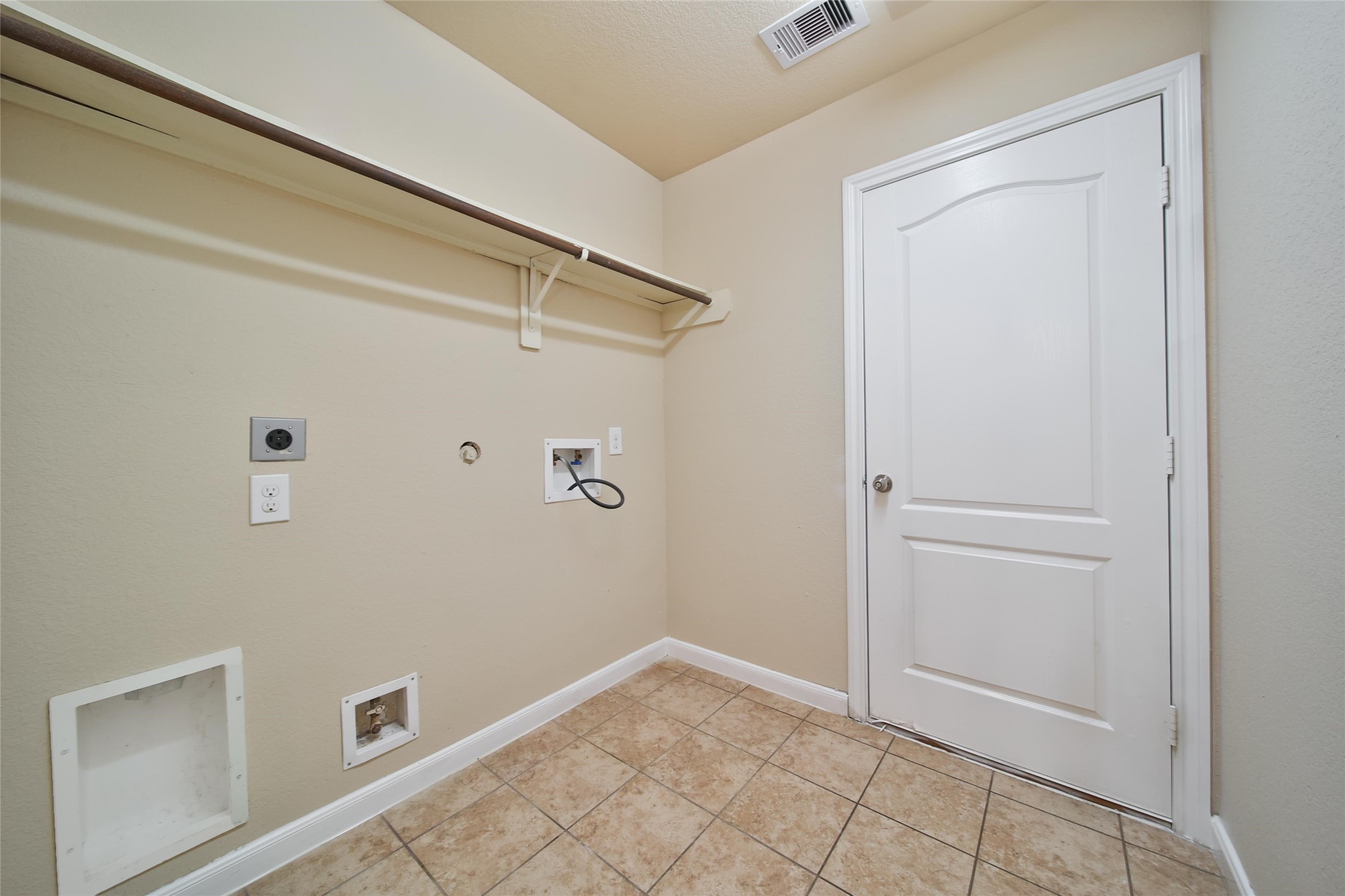 19134 Painted Boulevard Porter, TX 77365 - Photo 32 of 34 a view of an empty room