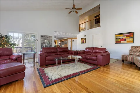 $899,900 | 47 Wooded Grove Circle, South Kingstown, RI 02892