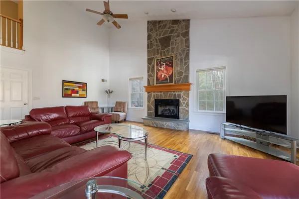 $899,900 | 47 Wooded Grove Circle, South Kingstown, RI 02892
